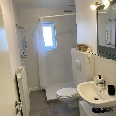 Zentrale City-oase - Ruhe, Kulinarik & Komfort Im Bunten Viertel Apartamento